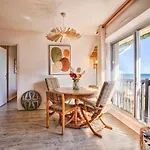 Sur La Plage-beachside Retreat *