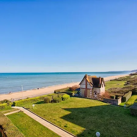 Sur La Plage-beachside Retreat