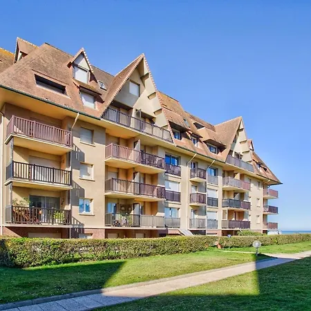 Sur La Plage-beachside Retreat
